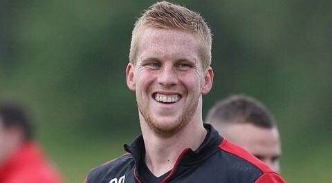 Amos til Bolton