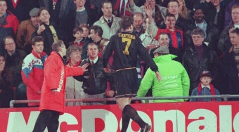 SÅ RØDT: Kanskje det mest berømte røde kortet United har fått, og det på grunn av det som skjedde etterpå. PALACE V MAN U