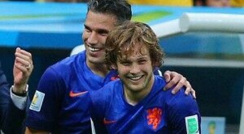 Hvem kan vel glemme dette målet? Blind og Van Persie.