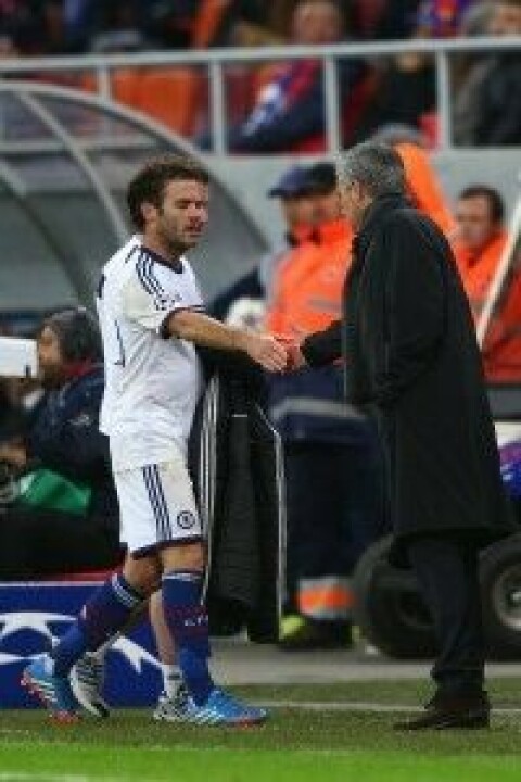 BLIR HAN?: Jose Mourinho solgte Mata i Chelsea, og nå ryktes det at han også blir solgt under portugiseren i United. GettyImages-182609087