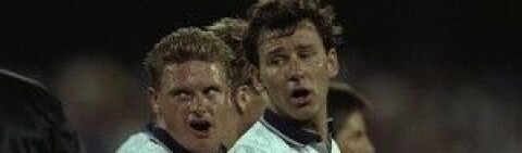 Bryan Robson and Paul Gascoigne of England