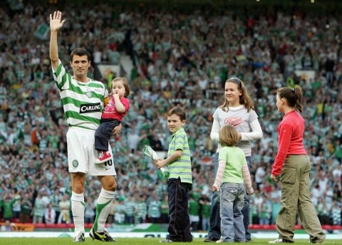 Old Trafford, 9. mai 2006: Sammen med sine barn takker ROY KEANE for seg og vinker farvel til gamle tilhengere.