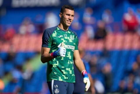 DAVID SORIA: Tommel opp for ny klubb til sommeren? Getafe CF v Cadiz CF - LaLiga Santander