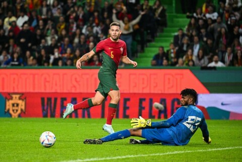 RAPHAEL GUERREIRO: Produserer målpoeng fra sin backposisjon. Portugal v Nigeria - Friendly Game