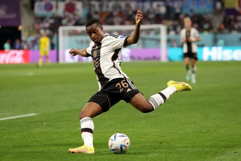 YOUSSOUFA MOUKOKO: Stjerneskuddet fra Tyskland. Germany v Japan: Group E - FIFA World Cup Qatar 2022