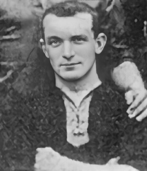 Arthur BEADSWORTH aF7B439FE-8914-4092-8F11-592CF1524290-536x624
