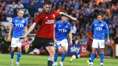 Sesongens første seier for U21-gutta – slo Stockport på straffekonk Stockport County v Manchester United U21 - EFL Trophy
