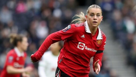 Har signert for rival Russo