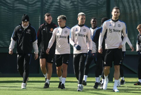 KLARE TIL STORKAMP: United-spillerne har gjort unna de siste forberedelsene til søndagens storkamp mot Newcastle. I tillegg til å unngå skader kan Ten Hag glede seg over at det nærmer seg comeback for både Anthony Martial og Christian Eriksen. Manchester United Training Session