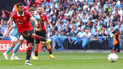 UNITEDS BESTEMANN, MENER JAMIE JACKSON: Kaptein og målscorer Bruno Fernandes. brunostraffe030623