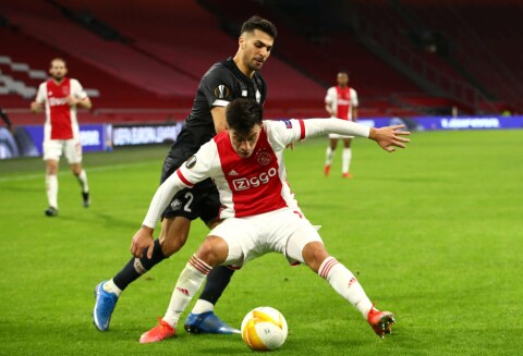 FOR BRA TIL Å SI NEI: Manchester Uniteds bud på Lisandro Martinez var rett og slett for bra til å si nei til, sier Ajax-direktør Hamstra. AFC Ajax v Lille OSC - UEFA Europa League Round Of 32 Leg Two