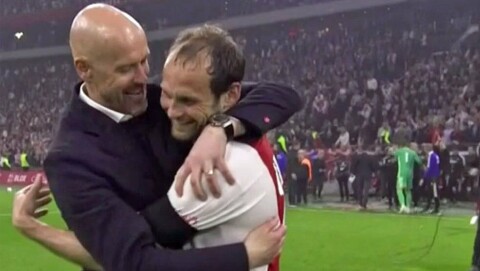 MERITTERT MANN: Erik ten Hag har ledet tidligere United-spiller Daley Blind og resten av Ajax til atter et seriegull denne sesongen. TENBLIND