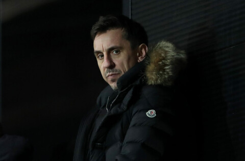MISFORNØYD: Gary Neville kunne ønske United-spillerne delte et videoklipp av seg selv etter kamp i stedet for å legge ut det han karakteriserer som rene «vaniljemeldinger» på sosiale medier. Salford City v Harrogate Town - Sky Bet League Two