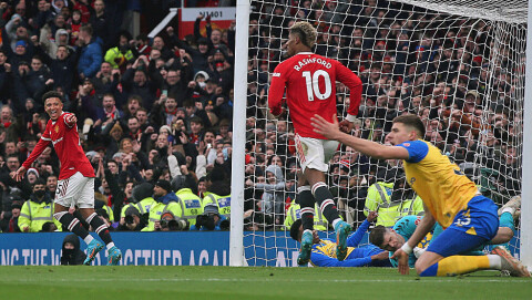 STO FOR MÅLET: Men etter kampen fikk Jadon Sancho og Marcus Rashford beskjed fra Paul Scholes om at de ikke jobber hardt nok defensivt. rashsancj