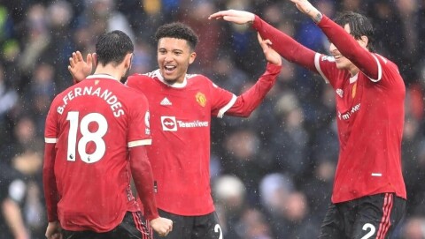 TRIOEN BAK 2-0-MÅLET: Bruno Fernandes, Jadon Sancho og Victor Lindelöf. brunosanchovictor200222