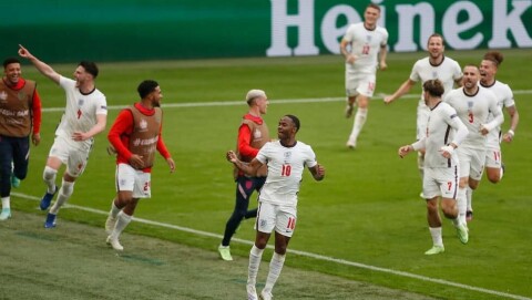 Shaw sentral da England tuktet Tyskland Eng