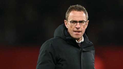 HAN SOM BESTEMMER: Ralf Rangnick er mannen som må ta valget om hvilken høyreback United skal starte med mot Spurs. GettyImages-1370786835