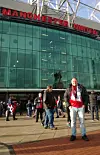Geir utenfor Old Trafford