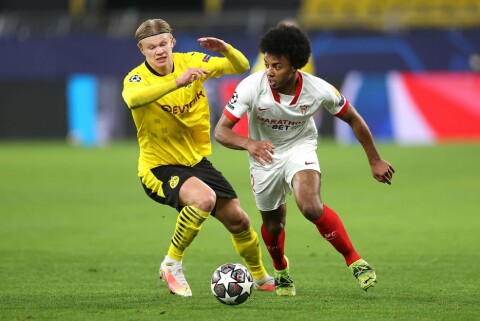 Borussia Dortmund v Sevilla FC - UEFA Champions League Round Of 16 Leg Two