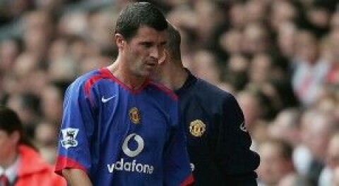 SISTE KAMP: En skadet Roy Keane byttes ut mot Liverpool på Anfield i oktober 2005. Det ble hans siste opptreden i United-trøya.